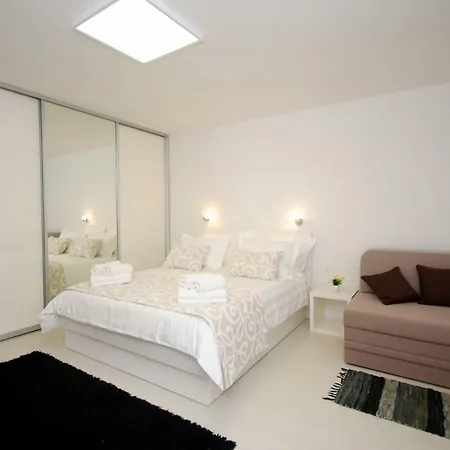 Tonka Apartman *